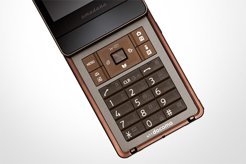 SMART series N-07B amadana brown ※新品未使用白ロム｜白ロム携帯激安販売店 WORLDMOBILE(ワールドモバイル)